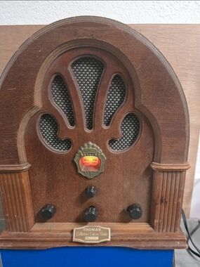 Vintage Style Portable Radio - Brown